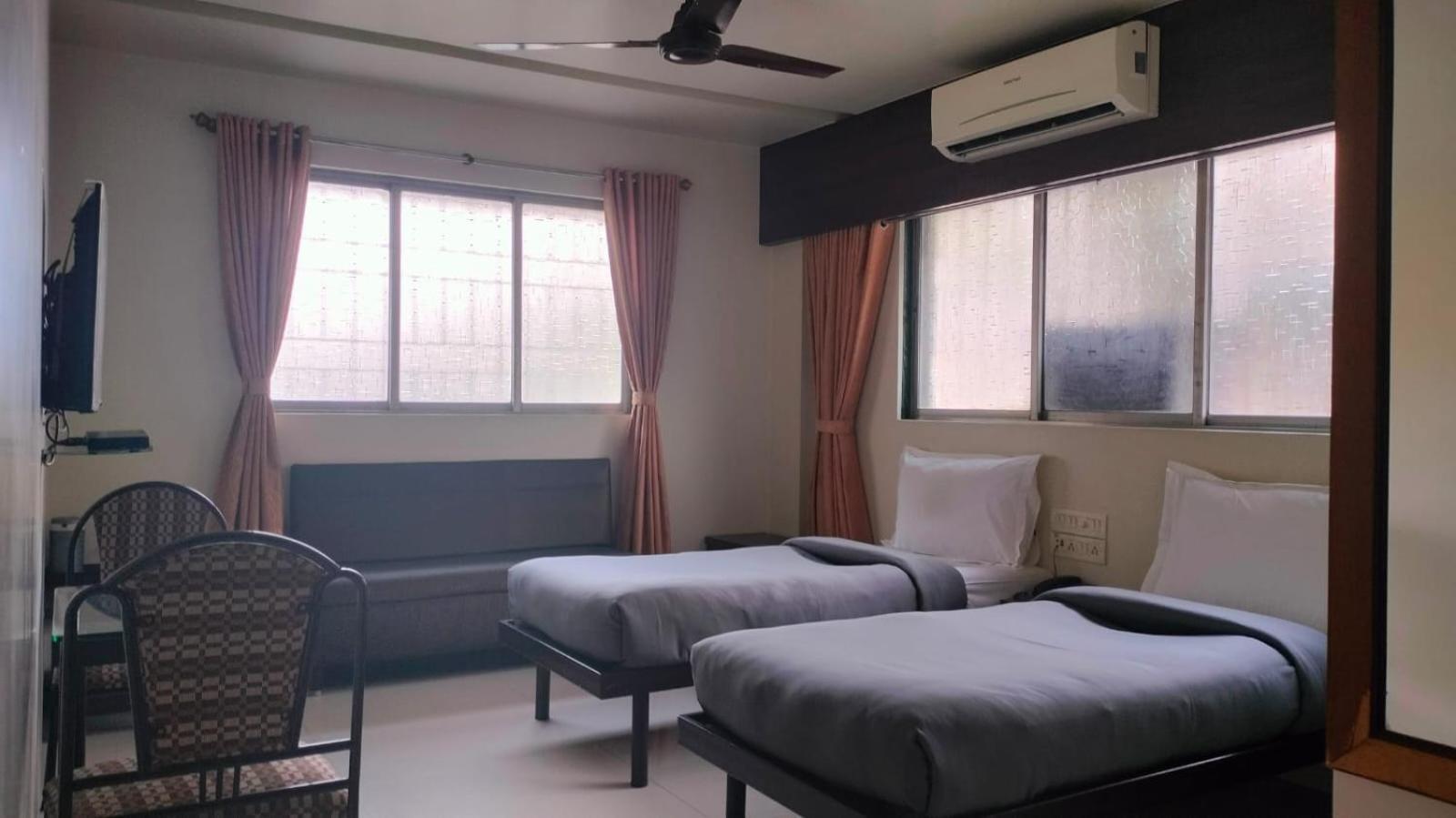 Hotel Sai Nidhi Executive-Mindspace Airoli نافي مومباي المظهر الخارجي الصورة